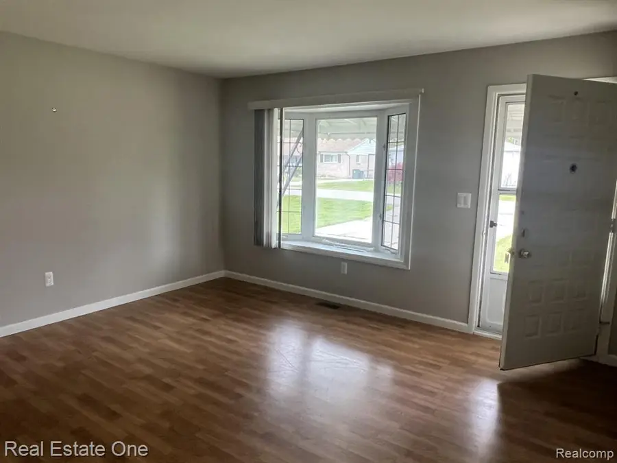 1092 Arthur, Troy, MI 48083 - #2