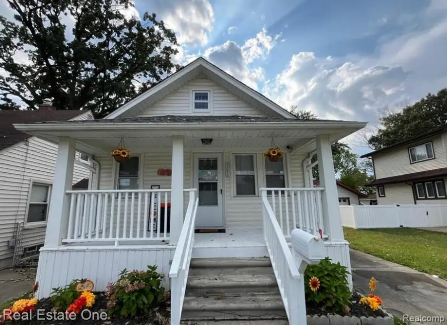 2050 Cornell, Dearborn, MI 48124 - #2
