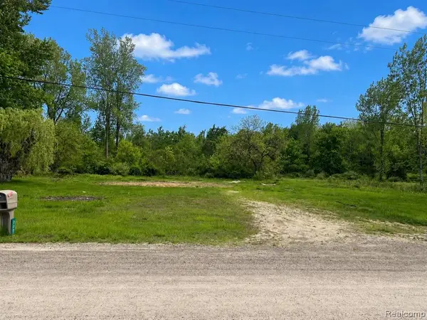 8085 W Newburg, Carleton, MI 48117