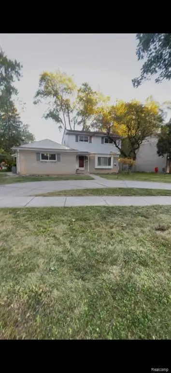 30050 Pleasant, Southfield, MI 48076
