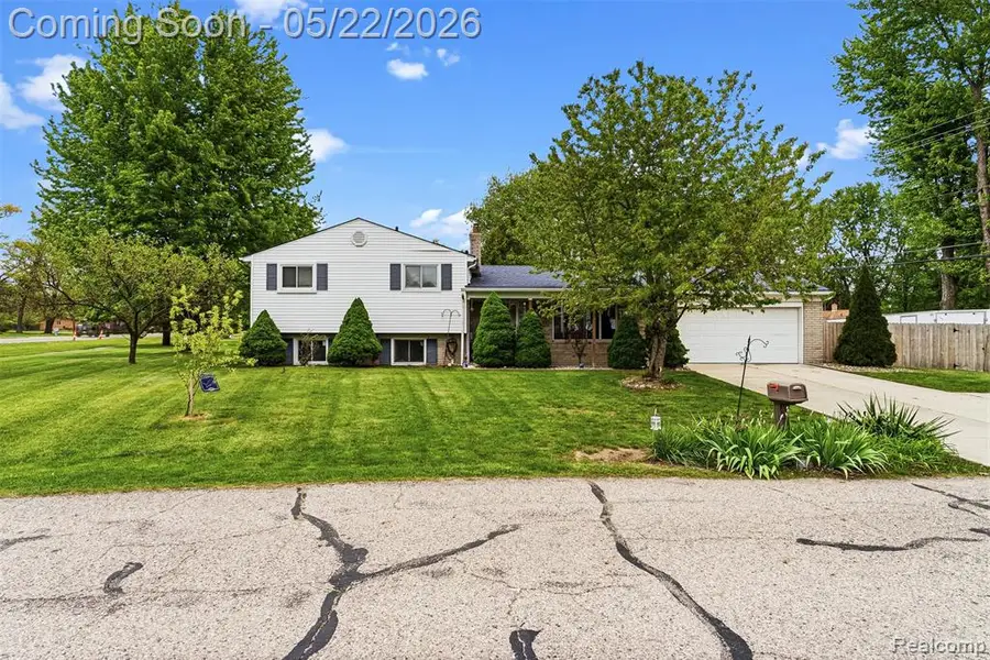 4821 Shelbyshire, Utica, MI 48316 - #2