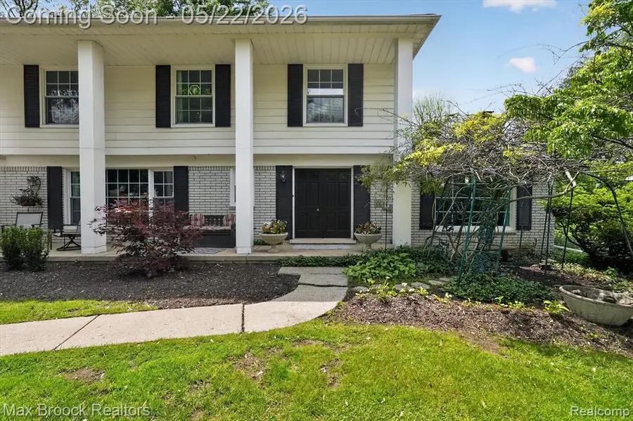 7456 Glengrove, Bloomfield Hills, MI 48301 - #2