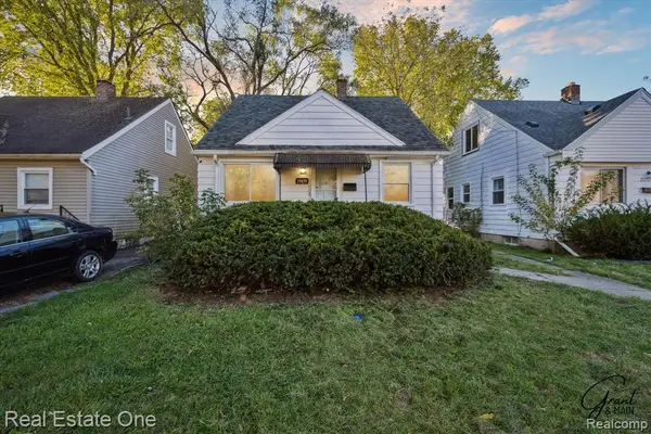 19439 W Chicago, Detroit, MI 48228