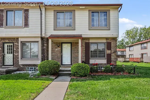 17010 Kingsbrooke, Clinton Township, MI 48038