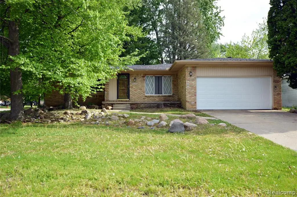 5200 Wishing Well, Grand Blanc, MI 48439 - #1
