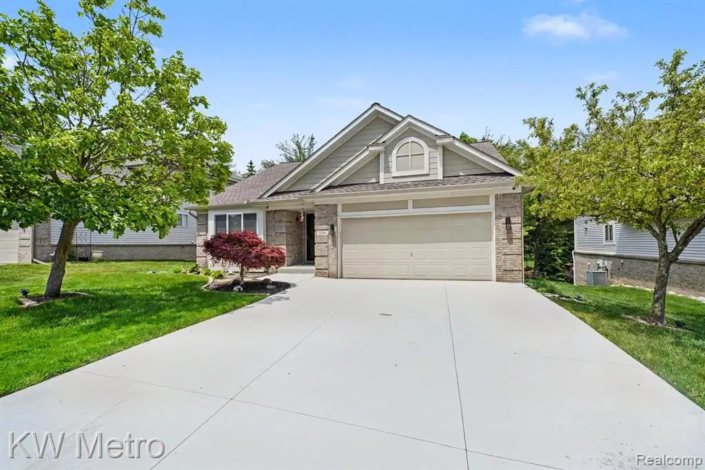 3280 Harbours, Waterford, MI 48328 - #1