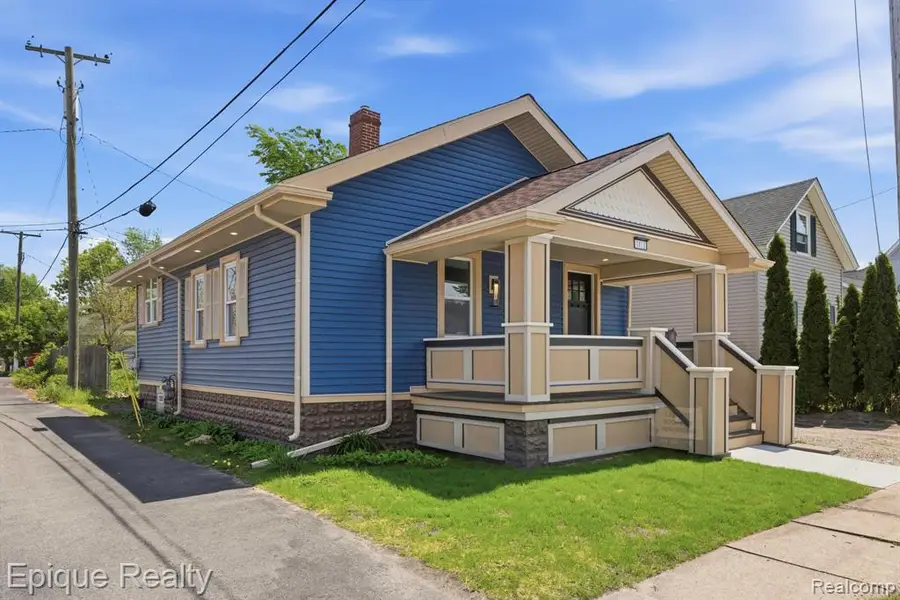1418 8th, Port Huron, MI 48060 - #3