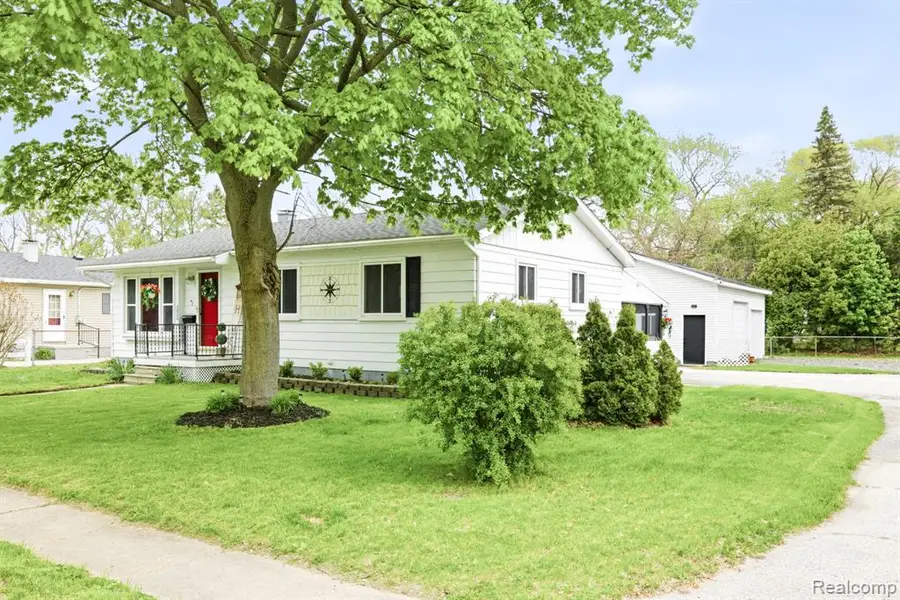 2824 Peavey, Port Huron, MI 48060 - #2
