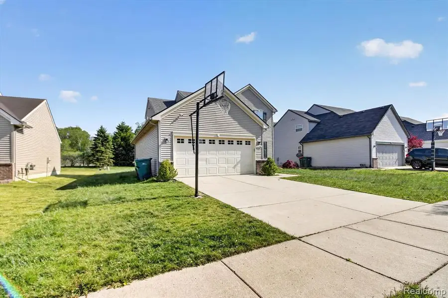 33308 Sienna, Romulus, MI 48174 - #2