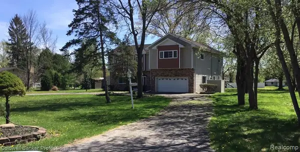 28251 Wildwood, Farmington, MI 48336