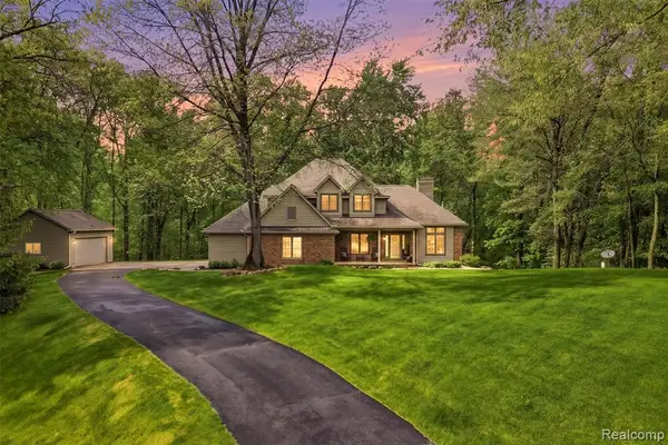 8235 Ironwood, Pinckney, MI 48169