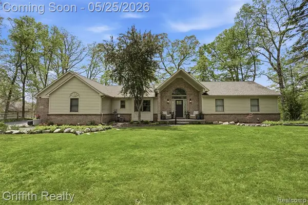 10232 Spencer, Brighton, MI 48114