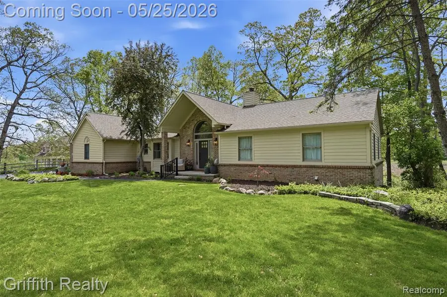 10232 Spencer, Brighton, MI 48114 - #2