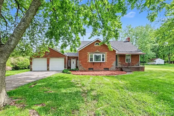 1093 W Maple, Burton, MI 48507