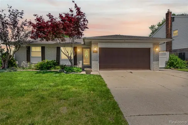 22356 Woodstock, Woodhaven, MI 48183