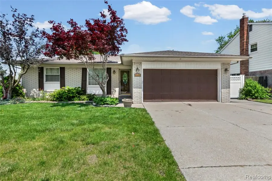 22356 Woodstock, Woodhaven, MI 48183 - #2