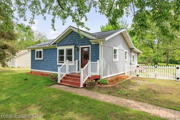 845 Sebek, Oxford, MI 48371