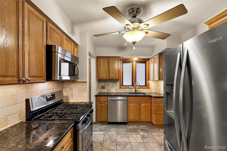 637 S Edgeworth, Royal Oak, MI 48067 - #2