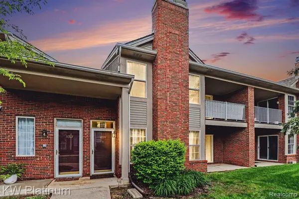 16531 Covington, Clinton Township, MI 48038