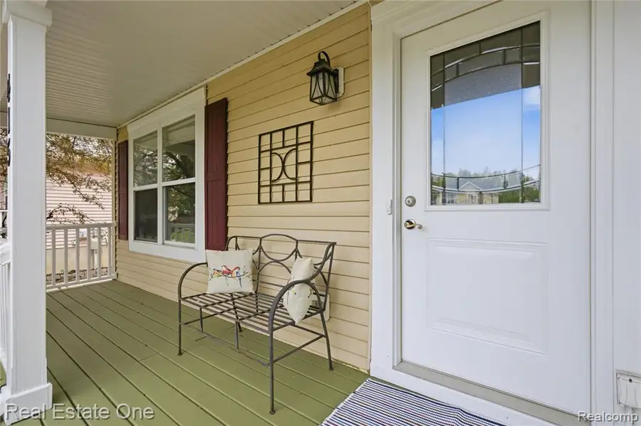 415 Ventnor Commons, Howell, MI 48843 - #3