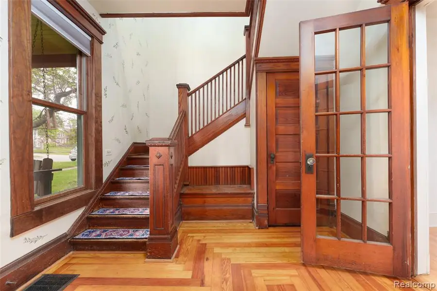 238 E Washington, Howell, MI 48843 - #3