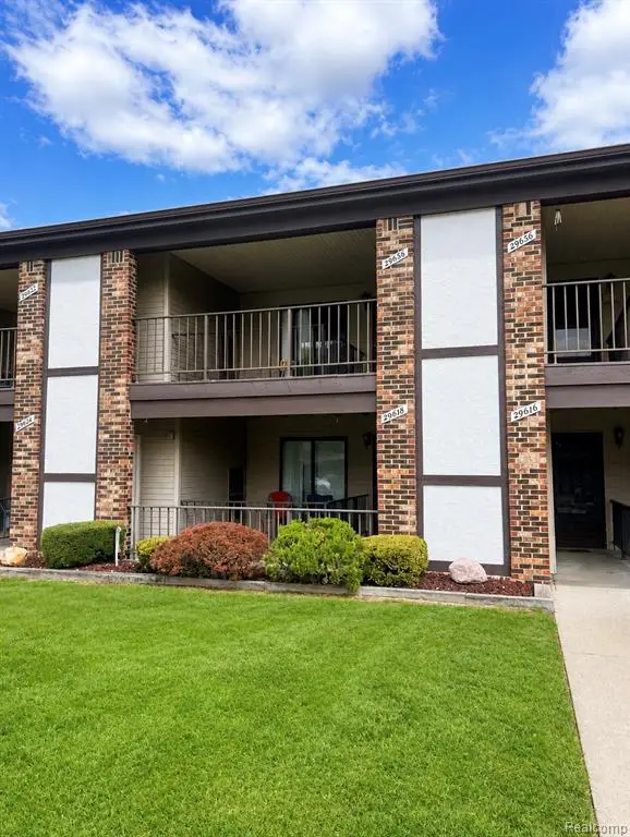 29838 Utica #25, Roseville, MI 48066