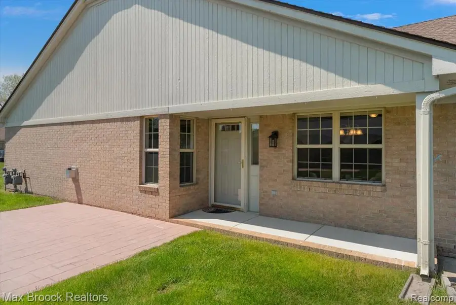 25258 Julianna, Chesterfield, MI 48051 - #2