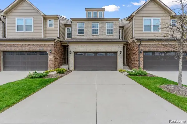 1674 Addison, Walled Lake, MI 48390