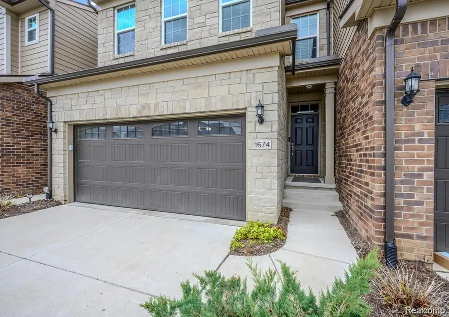 1674 Addison, Walled Lake, MI 48390 - #2