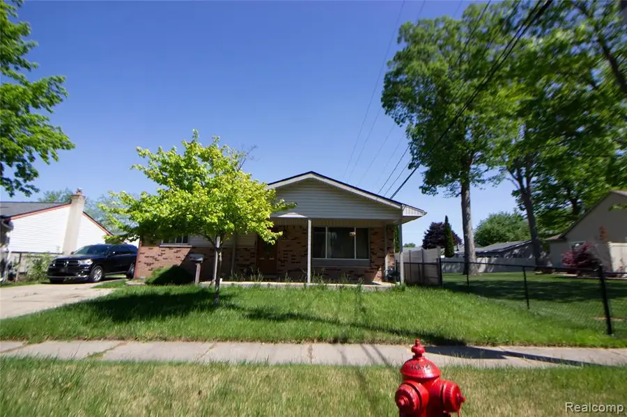 30422 Leroy, Romulus, MI 48174 - #2