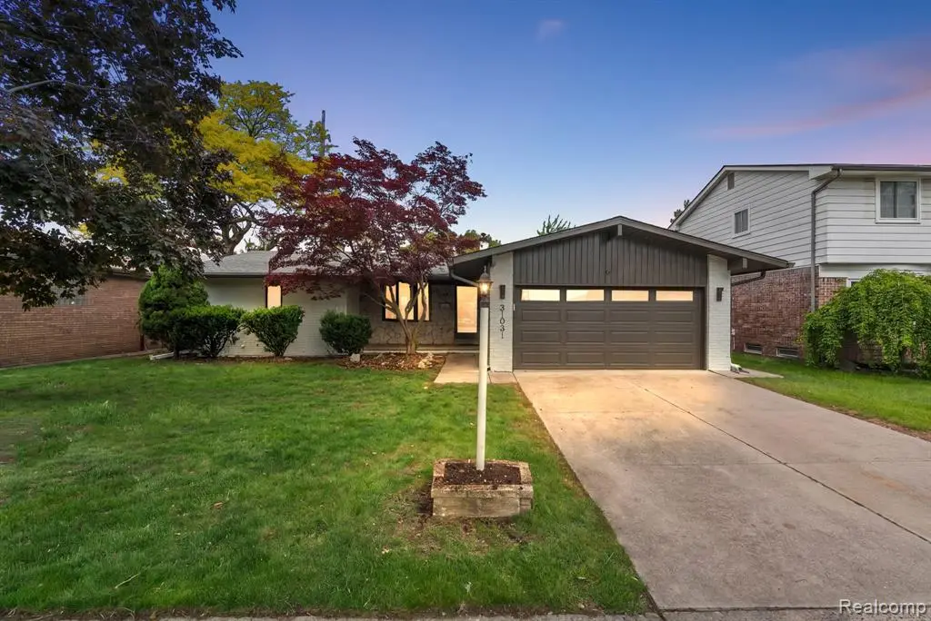 31031 Champine, Saint Clair Shores, MI 48082 - #1