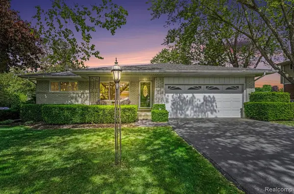 5364 Fern, Grand Blanc, MI 48439
