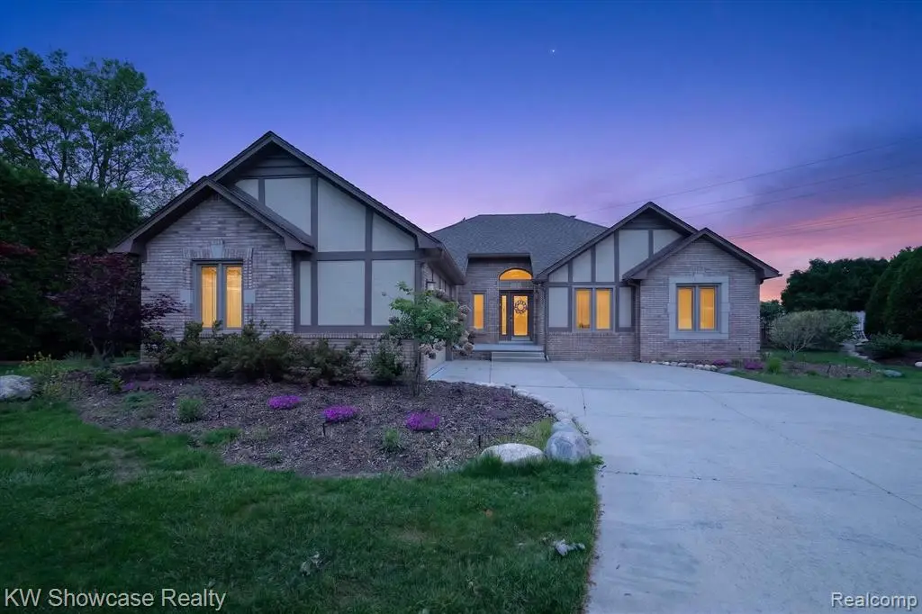39995 Brylor, Clinton Township, MI 48038 - #1