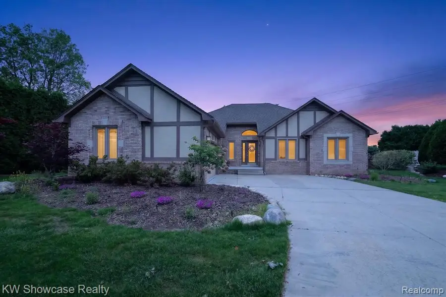 39995 Brylor, Clinton Township, MI 48038 - #2