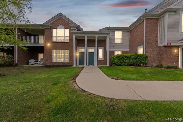 16836 Dover, Northville, MI 48168