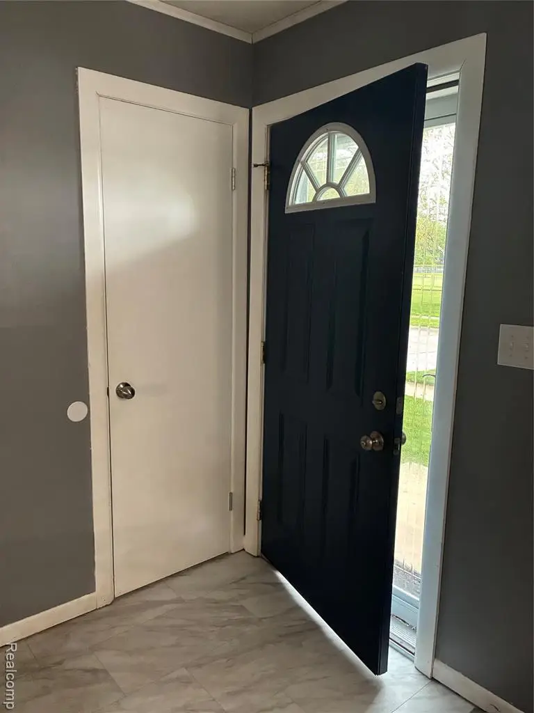 672 8th, Wyandotte, MI 48192 - #2