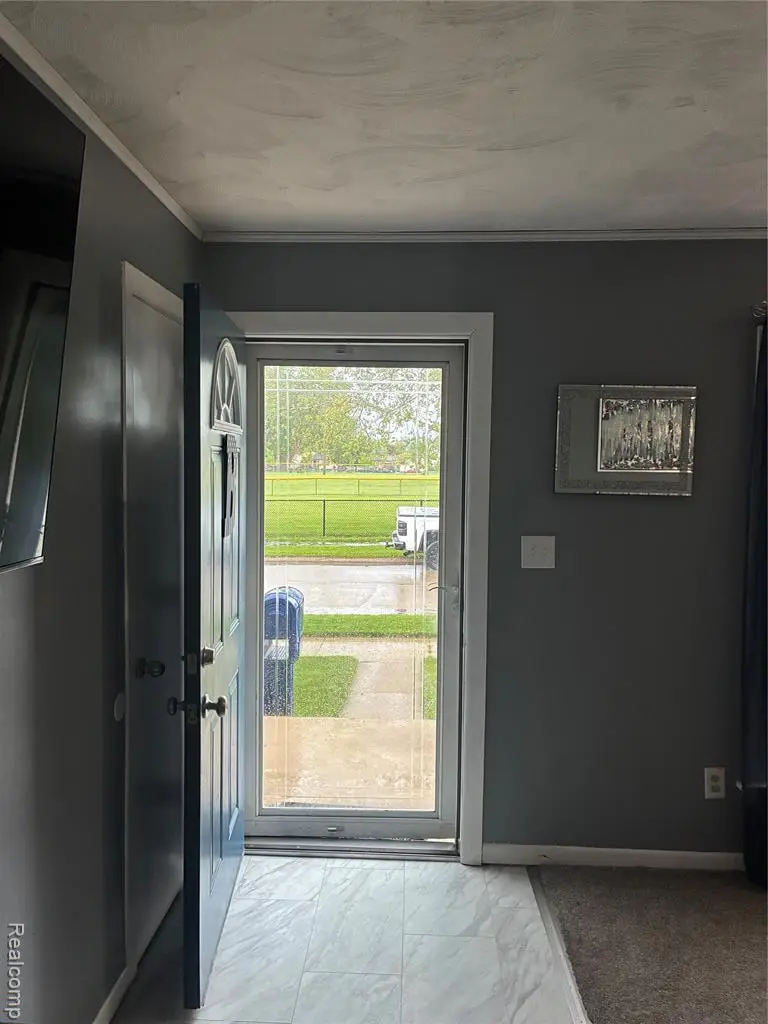 672 8th, Wyandotte, MI 48192 - #3