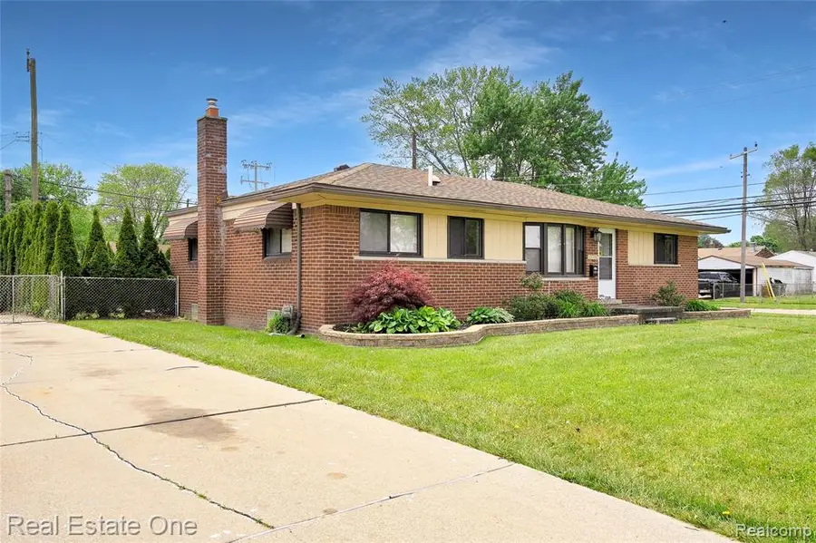 33395 Florence, Garden City, MI 48135 - #3