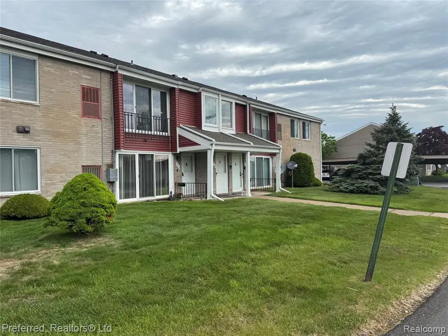 706 Sunset #63, Saint Clair Shores, MI 48082 - #2