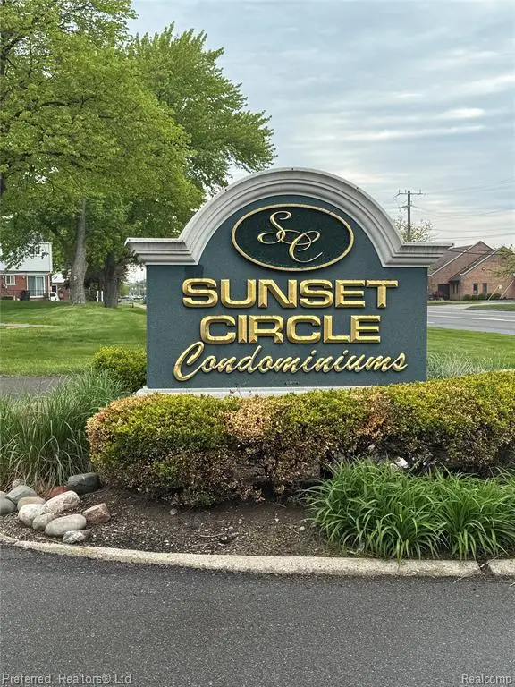 706 Sunset #63, Saint Clair Shores, MI 48082 - #3