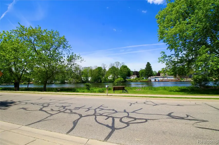 306 Tickner, Linden, MI 48451 - #3