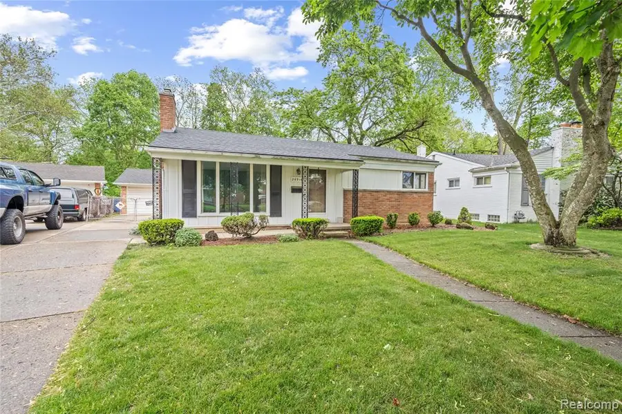 26916 Rouge River, Dearborn Heights, MI 48127 - #2