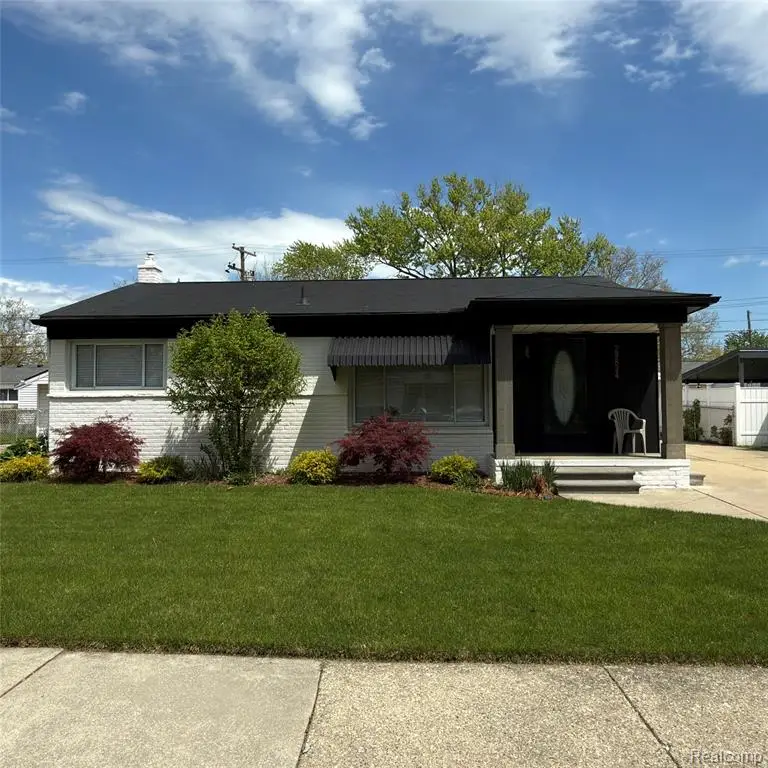 29824 Manhattan, Saint Clair Shores, MI 48082 - #1