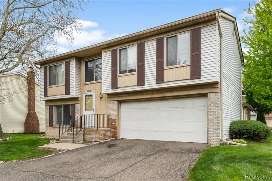 2968 Roundtree, Troy, MI 48083 - #2