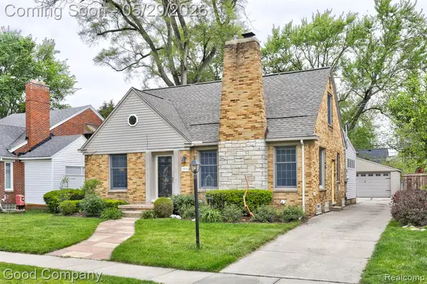 10074 Lincoln, Huntington Woods, MI 48070