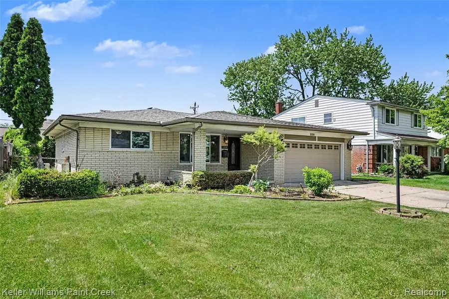 33181 Sherwood Forest, Sterling Heights, MI 48310 - #3