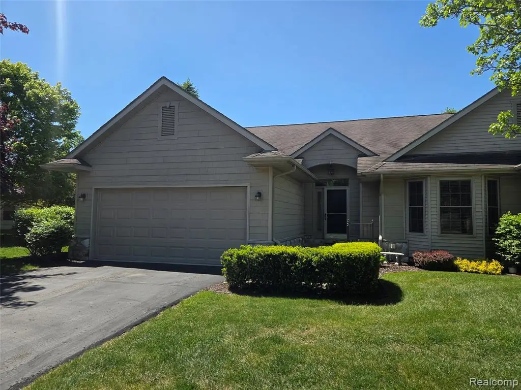 6102 Doveplum, Brighton, MI 48116 - #1