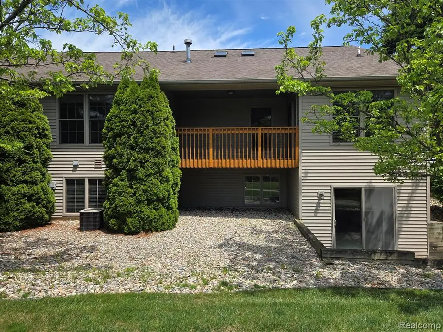 6102 Doveplum, Brighton, MI 48116 - #3