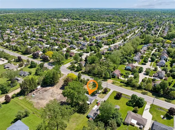 6333 N Beck, Canton, MI 48187