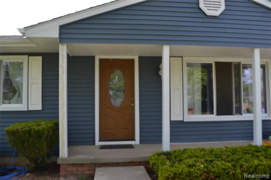 5448 Fairview, Grand Blanc, MI 48439 - #3